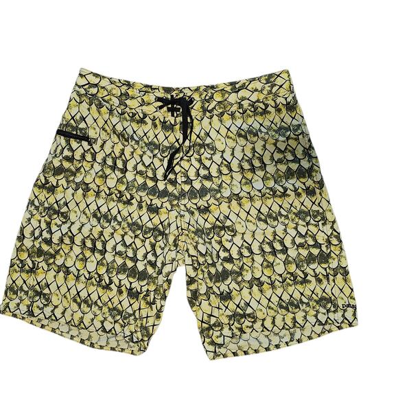 Patagonia Men's Wavefarer Board Shorts Green Yellow Reptile Print Size 34 - Picture 1 of 6